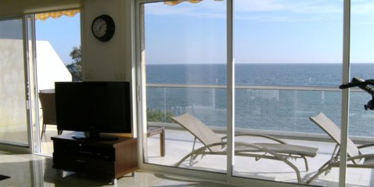 3 Bedroom Beach Front Apartment in tourist area