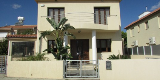 4 Bedroom Detached House in Erimi