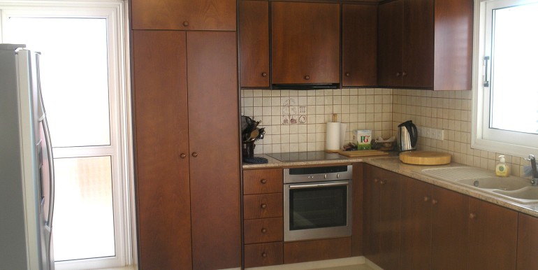 2-kitchen-1