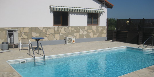 3 Bedroom Detached Bungalow in Pyrgos