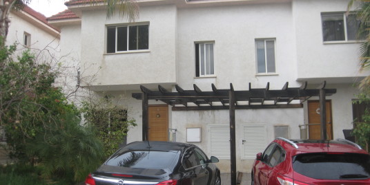 3 Bedroom Semi-Detached house near St Raphael Hotel