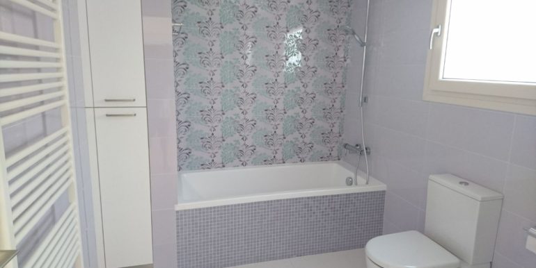 026Maintoilet3 (1)