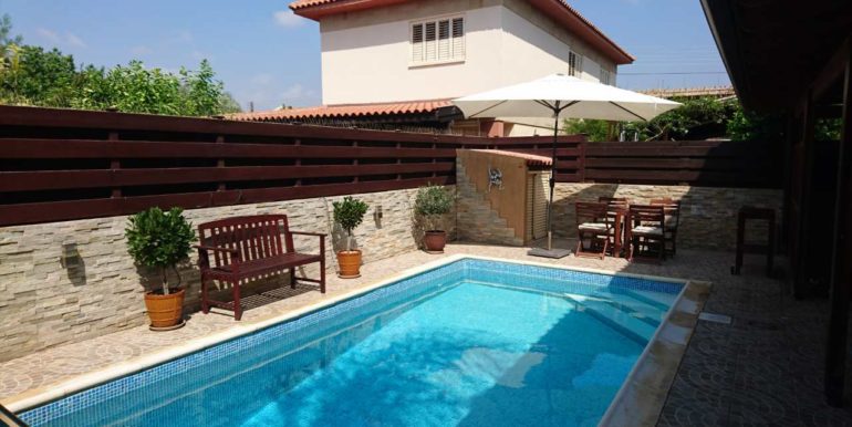 039Outsidepool4 (1)
