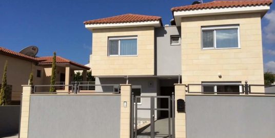 3 Bedroom Detached house in tourist area