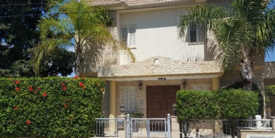 5 Bedroom detached house in germasogia (tourist area)