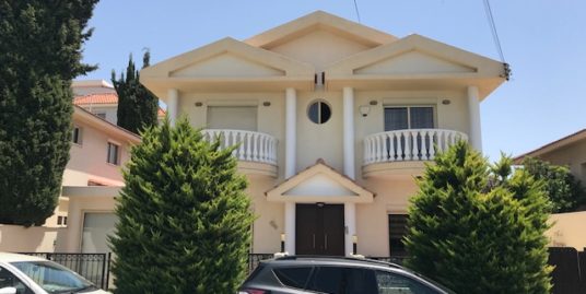 4 Bedroom Detached House in Mesa Geitonia